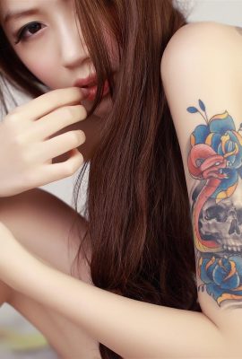 Fille taïwanaise tatouée super chaude ~ Un beau corps nu se profile ! (20P)