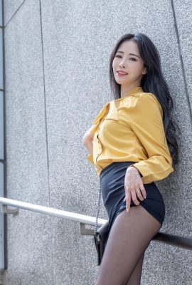 Fille taïwanaise à belles jambes-Athena Nana, belle beauté aux jambes en bas noirs, vêtements professionnels, tir en plein air (1) (80P)