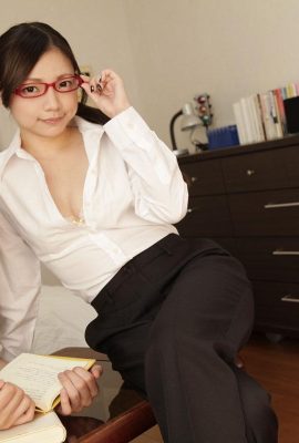 Kokoro Wato : Un tuteur qui n’enlève pas ses lunettes même s’il enlève son pantalon (27P)