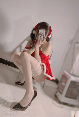 [Collecte sur Internet]Xiao Ning, une fille de l’assistance sociale, déteste les « Jambes en soie de Noël » en exclusivité VIP[45P]