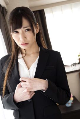 (Amuro Nana) aime les femmes secrétaires belles et capables (21P)