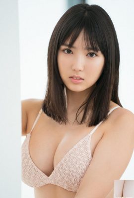 [沢口愛華] La fille aux gros seins Sakura montre son côté séduisant (30P)