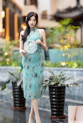 La beauté D cheongsam est douce, délicate et belle