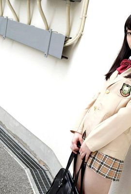 (Hemikawa Yuna) Les moments obscènes d’une lycéenne après l’école (56P)