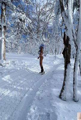 C'est A'Zhu, « La beauté dans la neige » (27P)