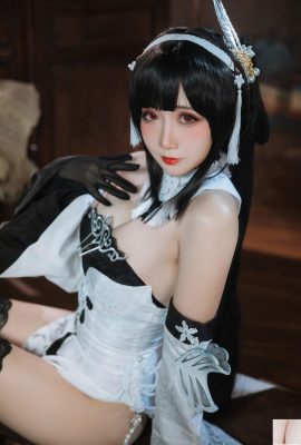 Robe blanche et noire Braised Carbon Azur Lane Zhenhai (23P)