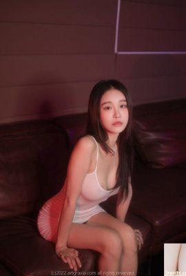 Le mannequin coréen de beauté rose montre avec audace son corps séduisant sur des photos – LeeSeol (59P)