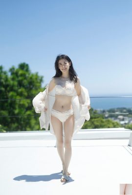 Megumi Uenishi peau brillante blanc pur (71P)