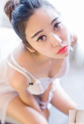 La beauté aux gros seins Li Zixi a une taille sexy et de gros fesses (41P)