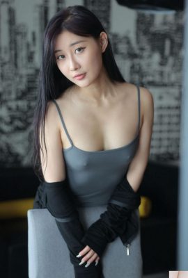 La séance photo privée aux gros pieds du mannequin chinois XiuRen Gu Chuchu, version complète 21 messages 8 (140P)