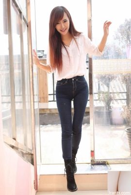 Douce photo de la beauté sexy des jeans MM Zhao Wanni (23P)
