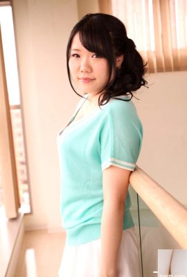 (Hitomi Serizawa) Femme mature aux gros seins (40P)
