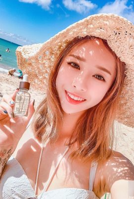 La fille sexy « Zhang Xiaomi Mimi » n'expose son corps blanc et tendre qu'au soleil éclatant de l'été (14P)