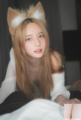La beauté coréenne Yeha se transforme en une jolie petite amie aux oreilles de renard (36P)