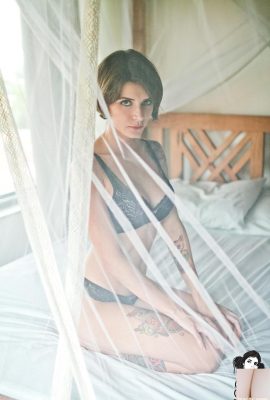 (Suicide Girls) Vaniislima – Matin magique