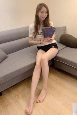 (Collection en ligne) Album photo de belles jambes Les longues jambes blanches et lisses de la fille taïwanaise Zoey (21P)