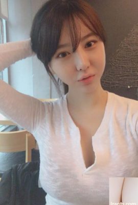 Lovelyn Le volume de lait de la jolie fille coréenne n'est vraiment pas scientifique (50P)