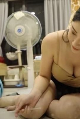 Pénétrer par effraction dans la maison de la déesse aux gros seins ! A découvert accidentellement le « bâton mystérieux » et a exposé son passe-temps spécial ~ Zhang Momo (10P)