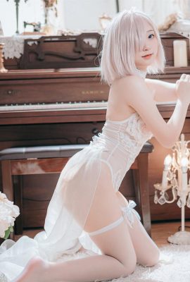Hualing sexy cosplay en soie blanche belles jambes et pieds bas sexy photo (19P)