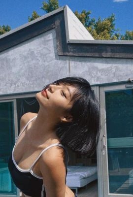 Tzuyu, niveau G, montre sa belle silhouette au bord de la piscine