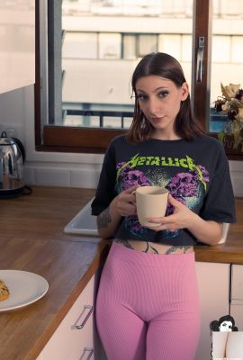 (Suicide Girls) 27 avril 2024 – Lottierose – Breakfast With Me (60P)