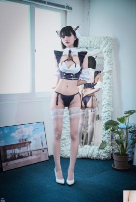 (BLUECAKE) Jeong Jenny – Femme de ménage Cosplay (112P)