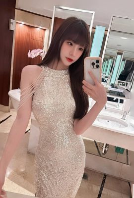 La fille sexy « Amber Qianyu » a une silhouette parfaite et défie les limites visuelles. Elle est mince et matérielle (10P).