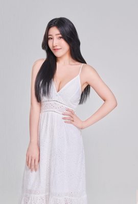 La fille chaude « Xu Wei'an » est si belle que personne ne peut bloquer ses seins et son volume de lait est trop puissant (10P)