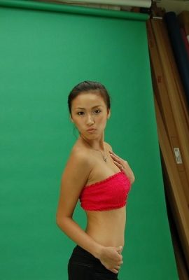 (Collection de modèles chinois) Le modèle nu Zhebai Kelly, partie supérieure super exposée de ses seins, photo nue (88P)