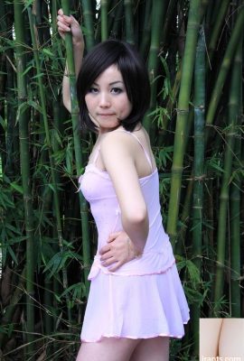 Collection de modèles chinois) Photos privées et photos extérieures sélectionnées du modèle nu aux cheveux courts Yiyi (93P)
