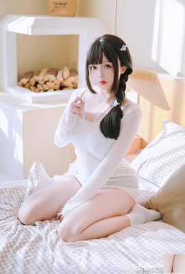 Coser@日Naijiao – Femme en jeans (129P)