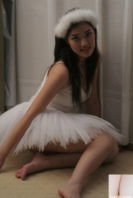 (Collection de modèles chinois) La partie supérieure de la séance photo privée de la beauté du corps du mannequin chinois de type bonne épouse Xiao Rou (64P)