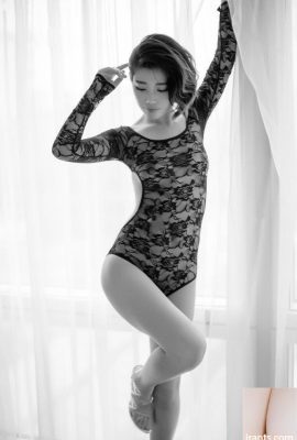 (Collection de modèles chinois) Beauté noir et blanc de la beauté tatouée Xia Xia, belles photos nues (65P)