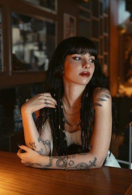 (Suicide Girls) 11 septembre 2024 – Alyblackkk – Théorie hybride (48P)