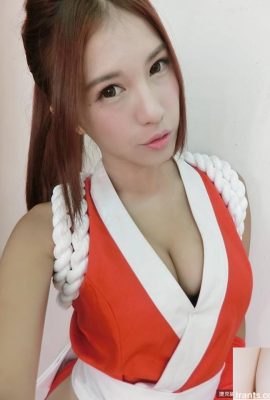 Modèle de voiture E-cup ~ La féroce petite Chunli (Zhijun Jun) ~ Photos de gros seins dans la voiture (30P)