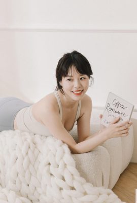 Déesse intellectuelle et capricieuse « Ruby Lin », professeur mature d'université avec une peau claire et de belles jambes (11P)