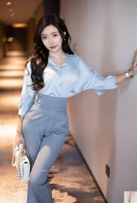 Wang Xinyao Yanni pantalon bleu gris et haut en soie (85P)