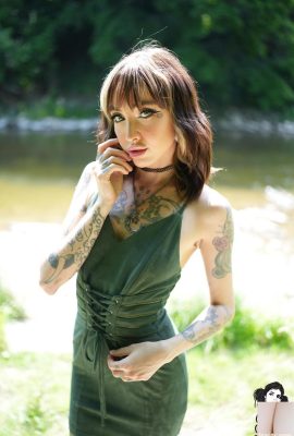 (Suicide Girls) 12 décembre 2024 – Lovesick – Forest Eyes (41P)