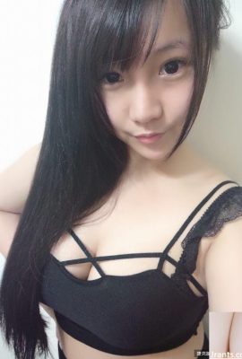 G fille chaude aux seins chauds~Xu Ganzai~vidéo selfie de sous-vêtements ultra-petits avec de gros seins tremblant si fort que la caméra tremble (21P)