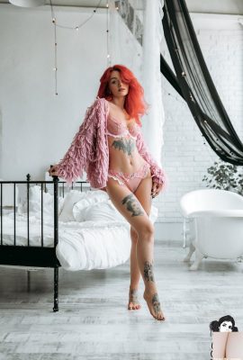 (Suicide Girls) 03 janvier 2025 -sinni – Do l Look Good In Pink (44P)