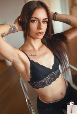 (Suicide Girls) 12 mars 2025 – Ladytrippie – une partie de moi (48p)