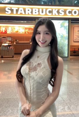 « Zhang Anqi (Qiqi) » Les seins blancs et beaux sont au centre du public (22p)
