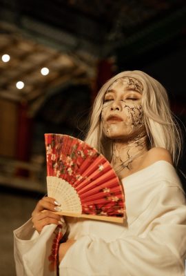 La beauté mignonne « ami » est tombée dans une peau tendre à première vue (19p)
