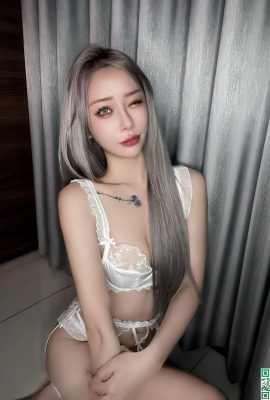 « Li Xiaowen » Charmante Curvesty Beauty (21p)