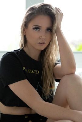 (Suicide Girls) 10 mai 2025 – Robynlee – Je souhaite que vous soyez ici – (57p)
