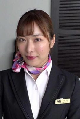 Mizukawa Jun baise avec la hôtesse qu’il admire