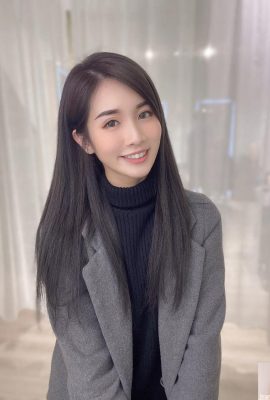 Sweet Girl « Yun Yun’er » a une faute de sa silhouette et a l’air si bien qu’elle est sur le côté (10p)