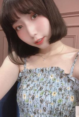 L’élégante jeune fille de bikini « Longliwei » était incroyable et avait quelque chose à faire de façon inattendue (10p)
