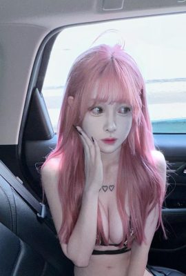 Le beau petit cheval « Zhizhi » est tellement excité par la courbe de « Zhizhi » (12p)