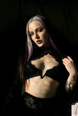 (Suicide Girls) 06 juillet, 2025 – Vitadeam – Lune (46p)